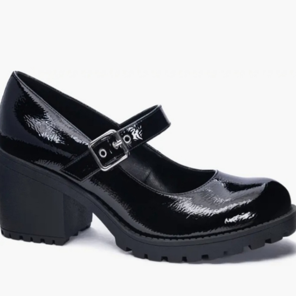 Dirty Laundry Black Lug Sole Mary Jane Shoe Size 8